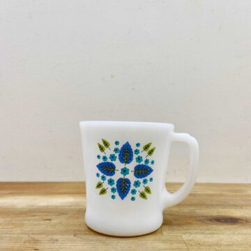 milk glass mug【5523】