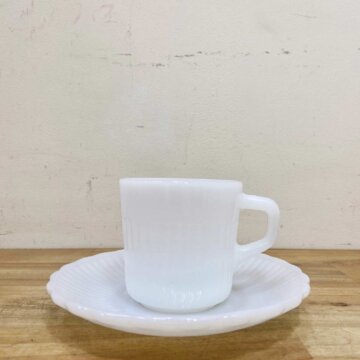Fire King Cup &Saucer 【8899】