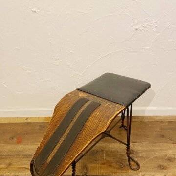 Vintage Wooden Shoe Store Fitting Stool 【8948】