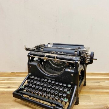 Underwood Typewriter【7791】