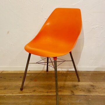 Vintage Mid Century Modern Molded Shell Chair【9963】