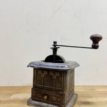 Vintage Coffee Mill【B1635】