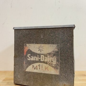 Vintage Milk Box【B664】