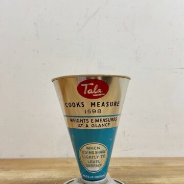 Vintage Measuring Cup【B1927】