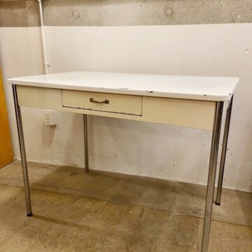 Vintage Enamel Top Table【B1986】