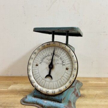 Vintage Kitchen Scale【B3035】