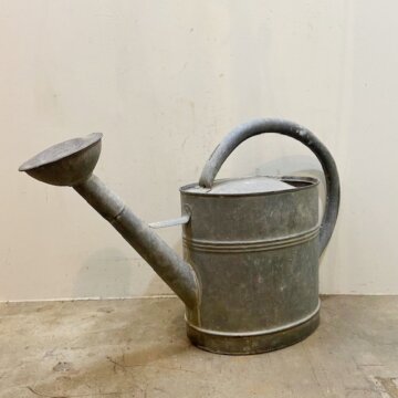 Vintage Watering Can【B3376】