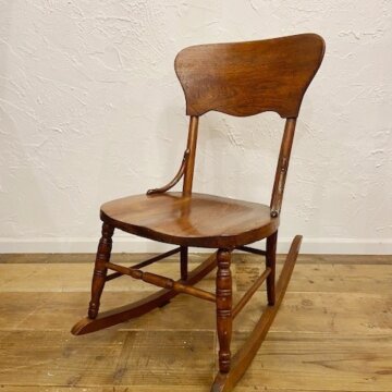 Vintage Rocking Chair【B3212】