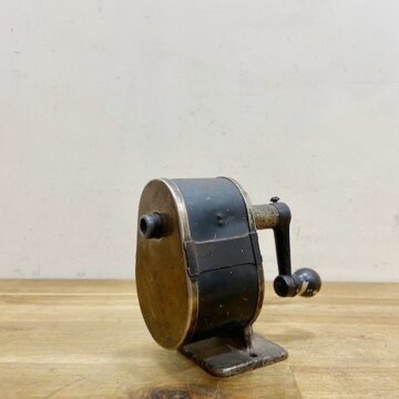 Vintage Pencil Sharpener【B3277】