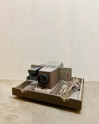 Vintage Bell&Howell Projector【B4422】