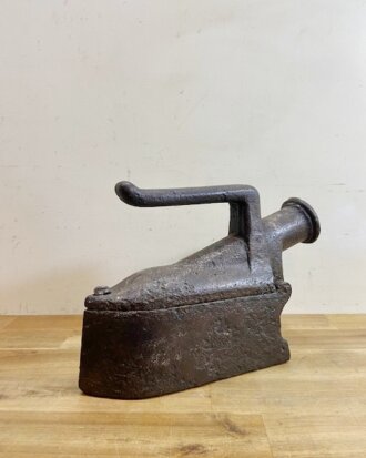 Antique Iron【B1343】