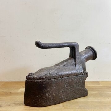Antique Iron【B1343】