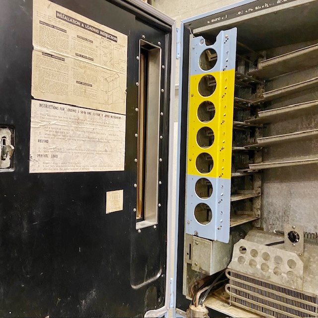 Pepsi Vending Machine【B3152】 - 画像 (14)