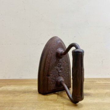 Antique Iron【B5368】