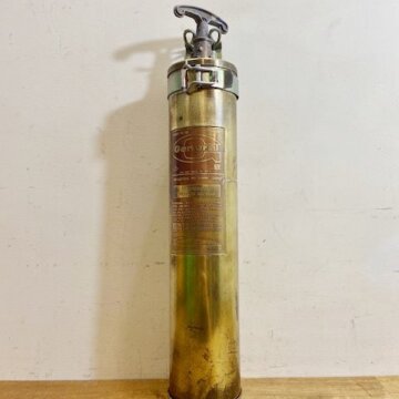 Vintage Fire Extinguisher【B5409】
