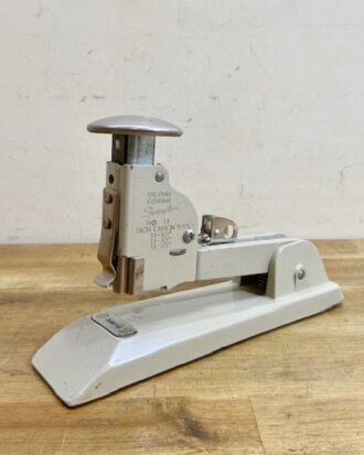 Vintage Desktop Stapler 【B5589】