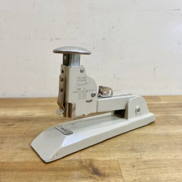 Vintage Desktop Stapler 【B5589】