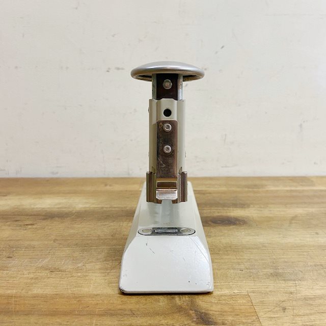 Vintage Desktop Stapler 【B5589】 - 画像 (7)