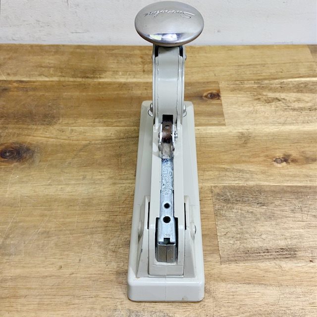 Vintage Desktop Stapler 【B5589】 - 画像 (9)