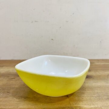 Vintage Pyrex Square Bowl【B5358】