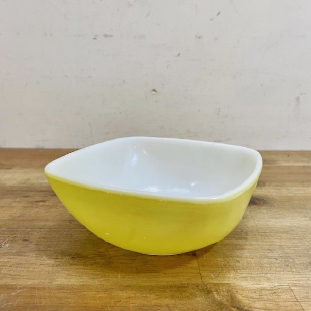 Vintage Pyrex Square Bowl【B5358】 - 画像 (2)