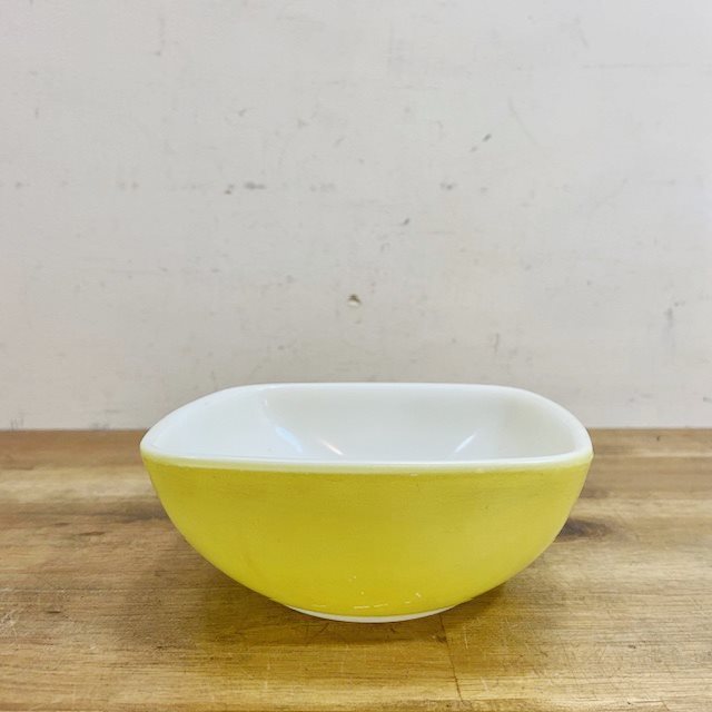 Vintage Pyrex Square Bowl【B5358】 - 画像 (3)