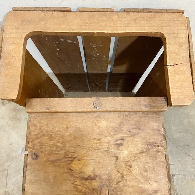 Vintage Wooden Box【B5053】 - 画像 (10)