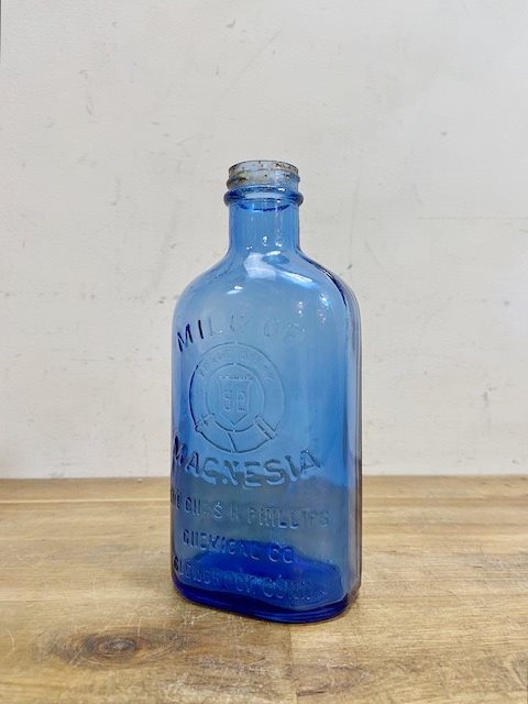 Vintage Blue Glass Bottle【B5291】
