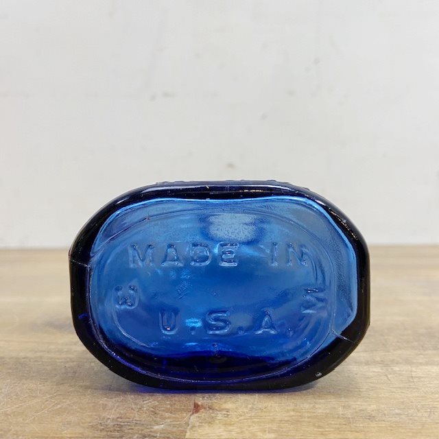 Vintage Blue Glass Bottle【B5291】 - 画像 (9)