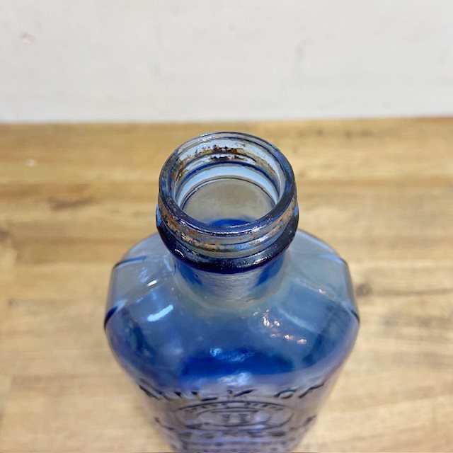Vintage Blue Glass Bottle【B5291】 - 画像 (11)
