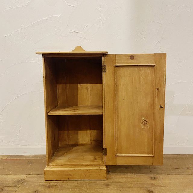 Vintage Pine Cabinet【B7112】 - 画像 (9)