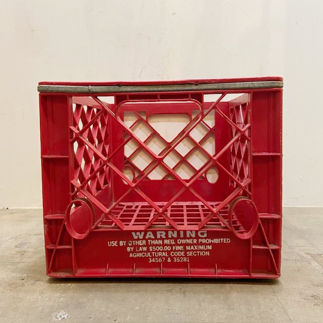 Vintage Plastic Milk Crate【B7229】 - 画像 (2)