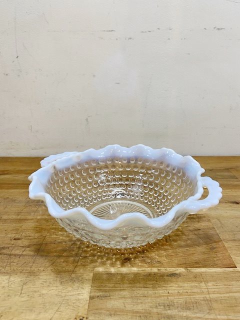 Anchor Hocking Moonstone Handled Bowl【B7214】