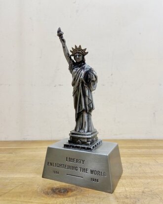 Vintage Statue of Liberty Coin Bank【B5119】