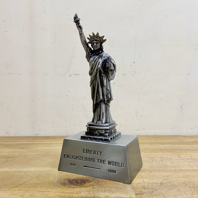 Vintage Statue of Liberty Coin Bank【B5119】 - 画像 (2)