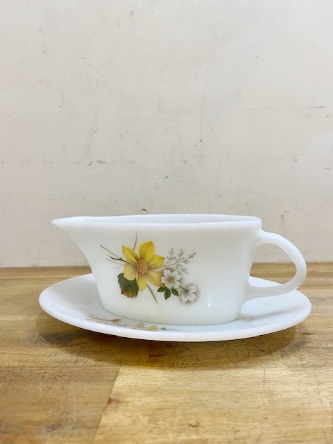 Vintage JAJ Gravy Boat【B7421】