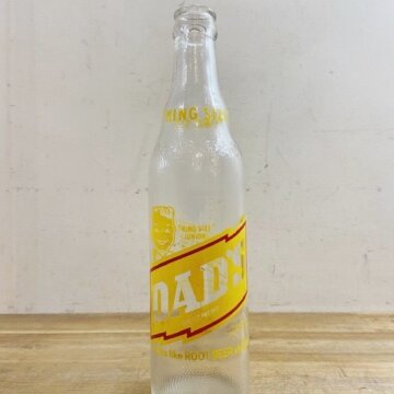 Vintage Dad's Root Beer Bottle 【B6307】