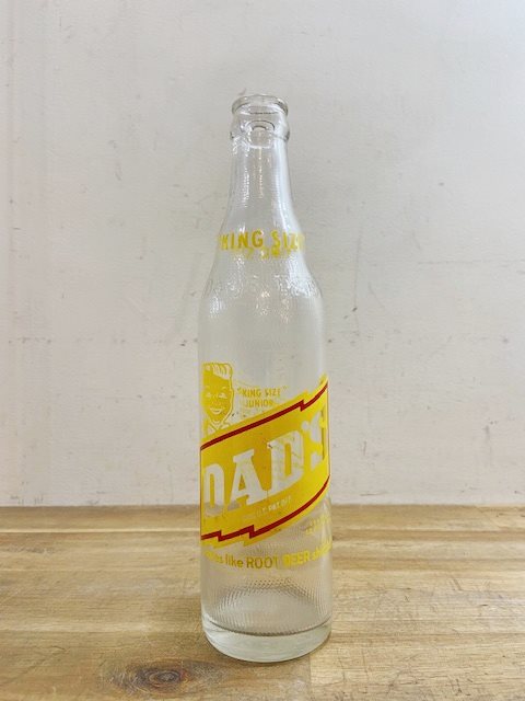 Vintage Dad's Root Beer Bottle 【B6307】